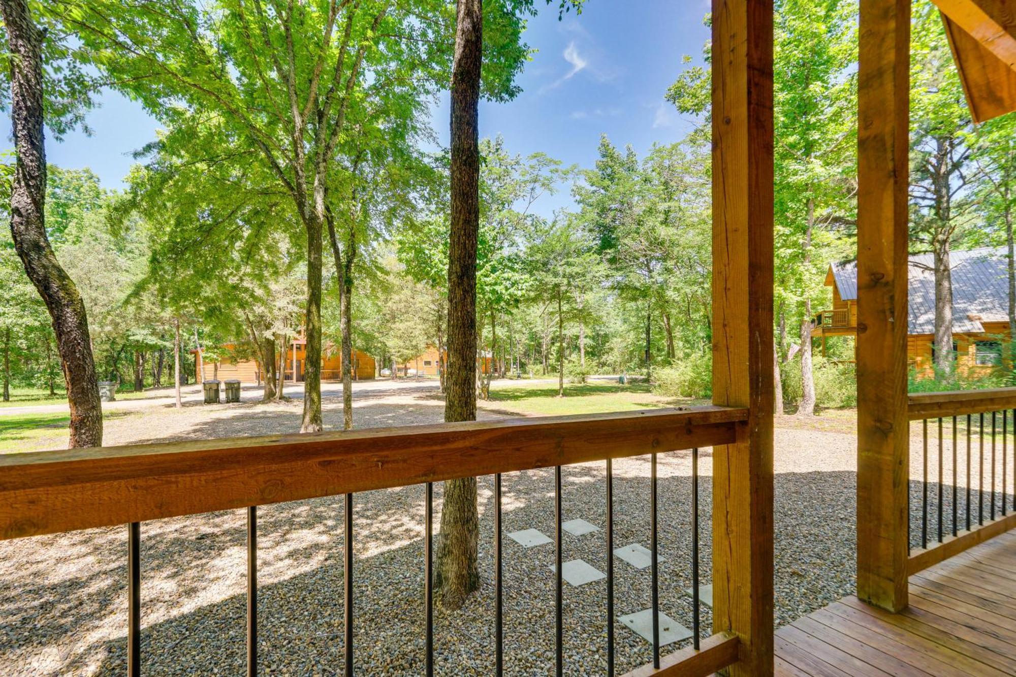 Pet-Friendly Broken Bow Cabin With Private Hot Tub! Exterior photo