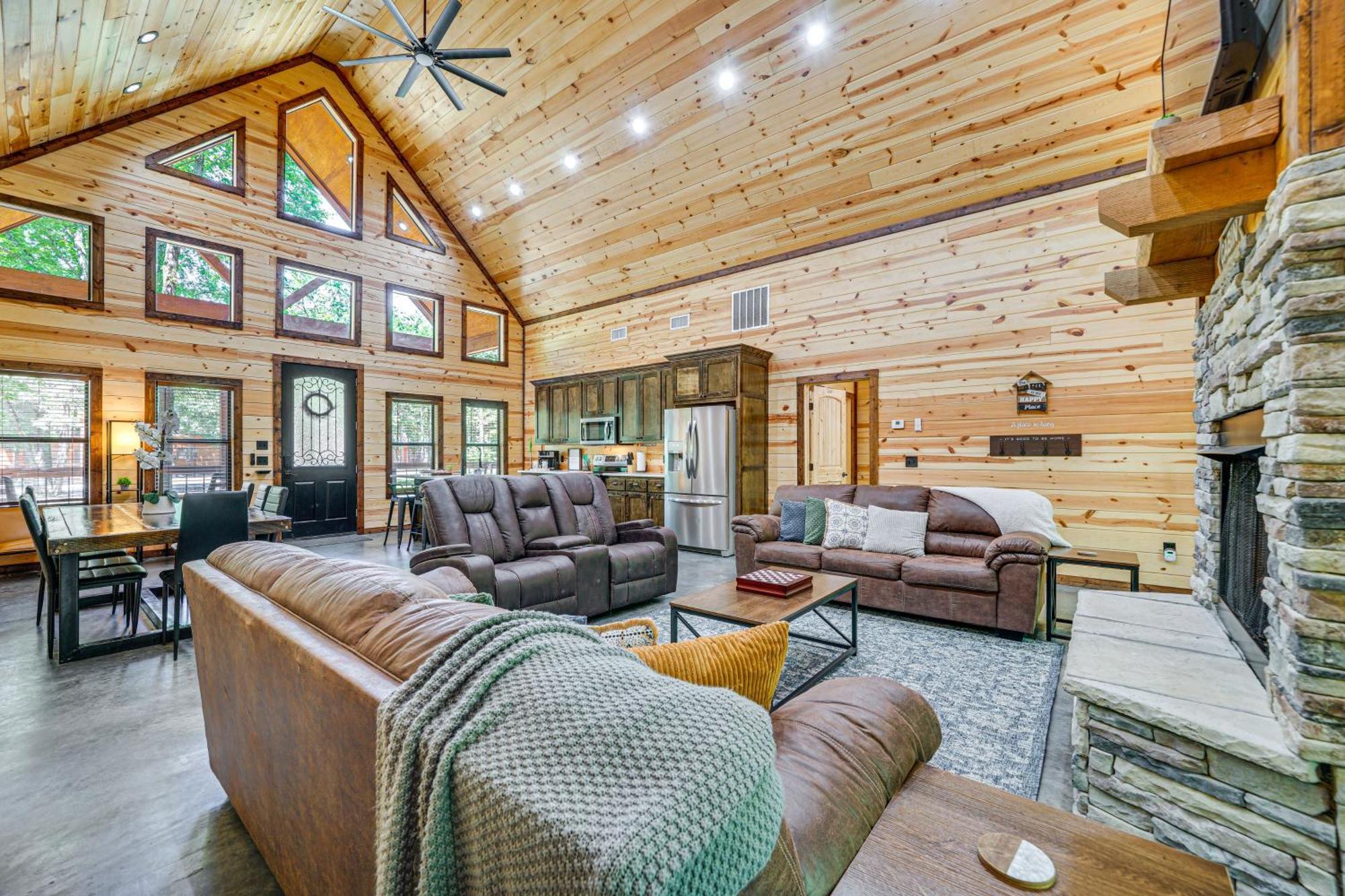 Pet-Friendly Broken Bow Cabin With Private Hot Tub! Exterior photo